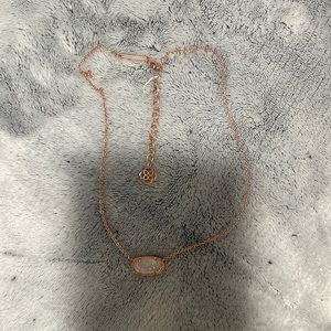 Kendra Scott necklace